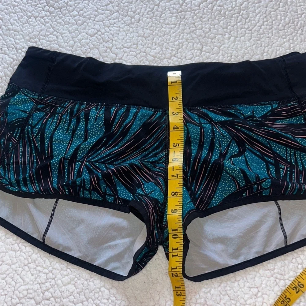Lululemon Athletica Teal and Black Leaf Print Shorts